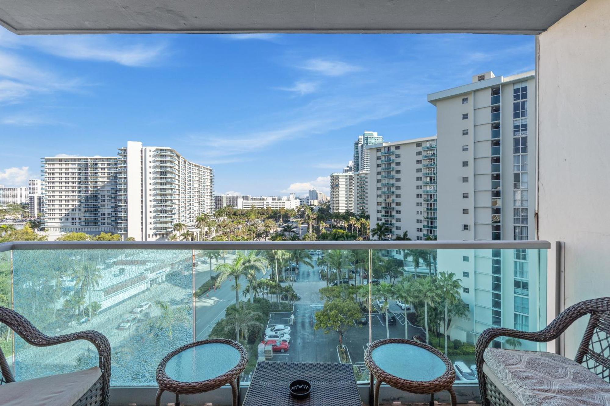Great Apartment With Beach Access Hollywood Buitenkant foto